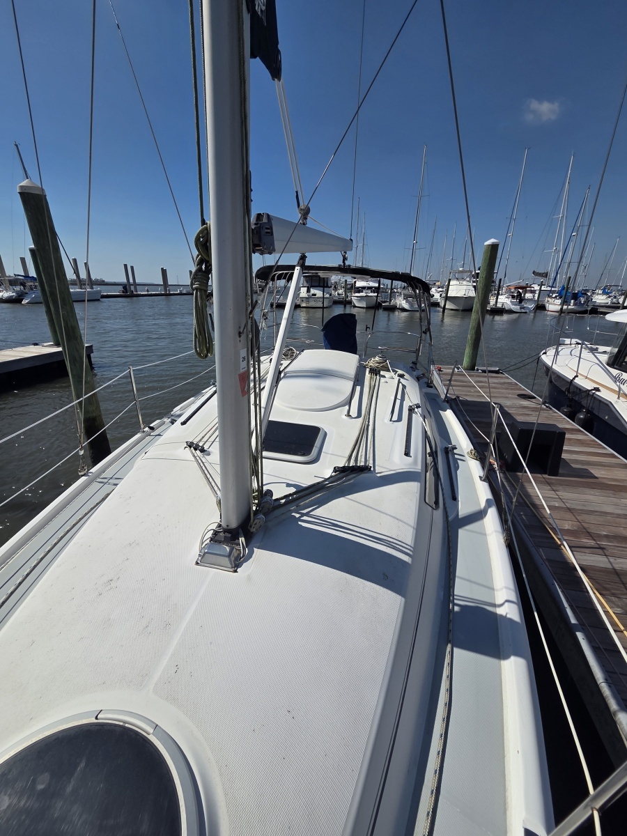 Kailani 31ft Hunter Yacht For Sale