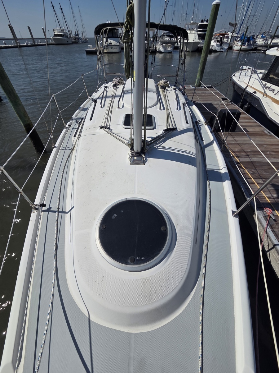 Kailani 31ft Hunter Yacht For Sale
