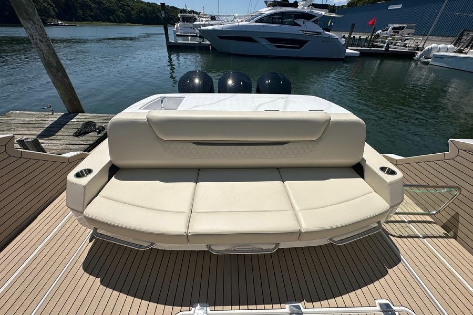 Be Happy 50ft Cruisers Yachts Yacht For Sale