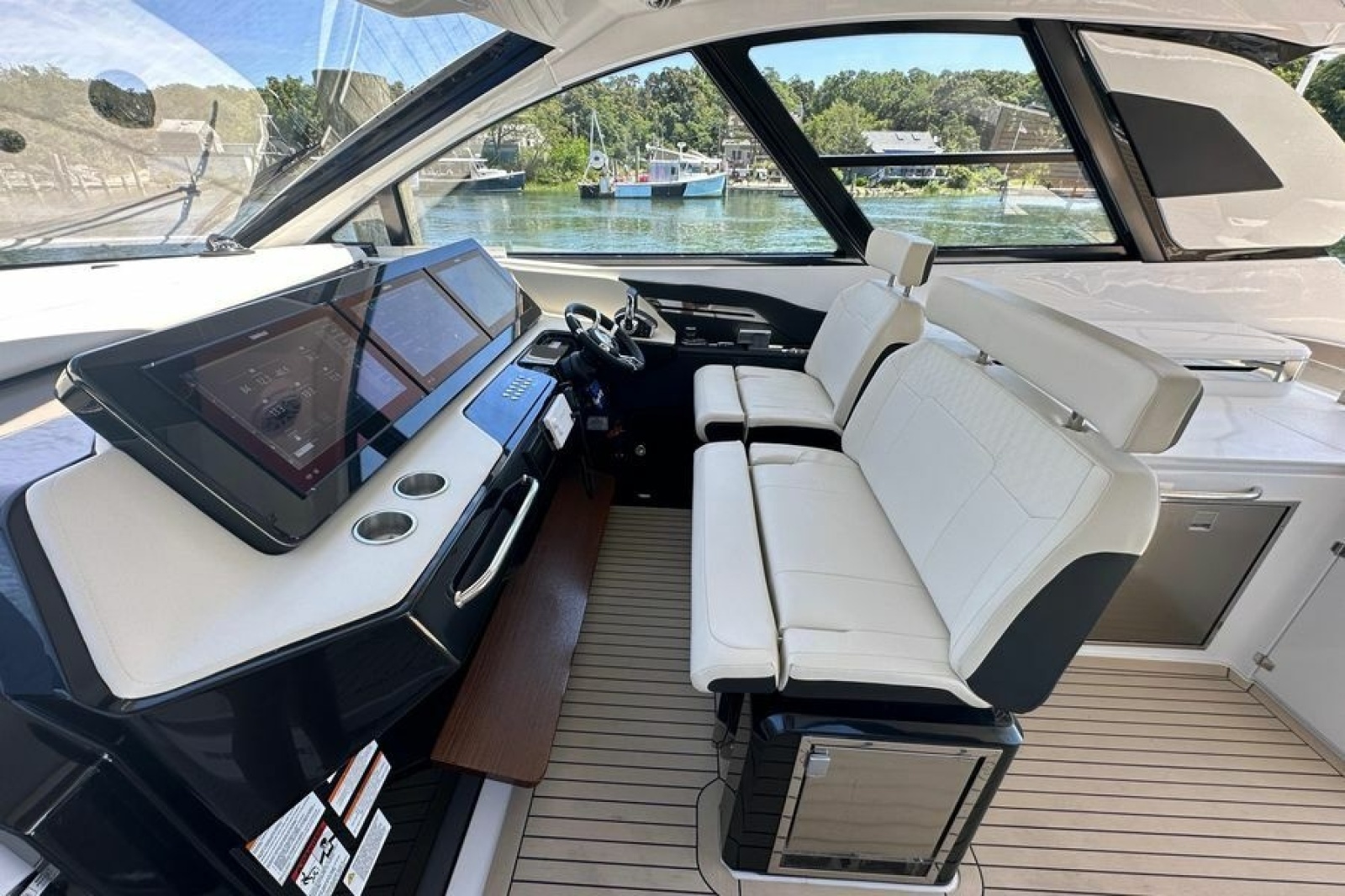 Be Happy 50ft Cruisers Yachts Yacht For Sale