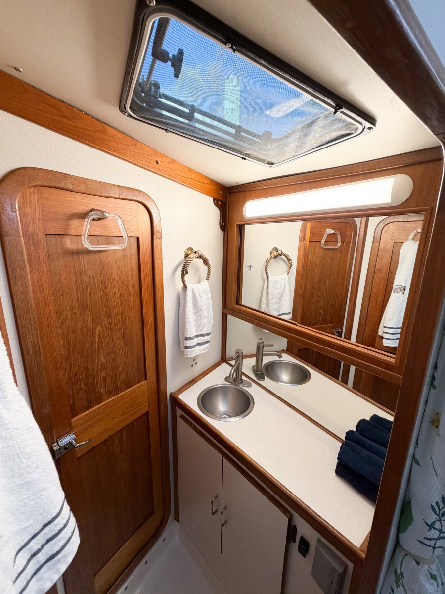 36' 1988 Pacemaker 36 Convertible