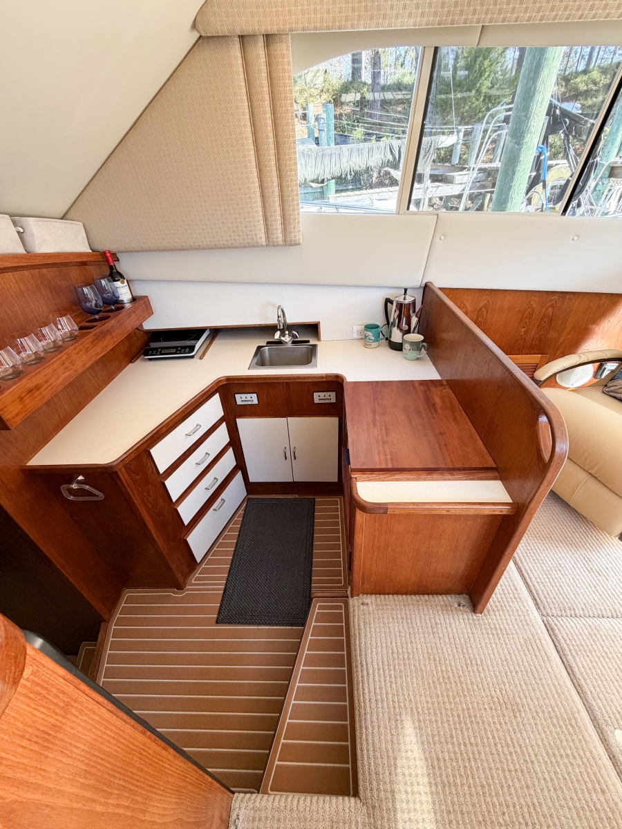 36' 1988 Pacemaker 36 Convertible