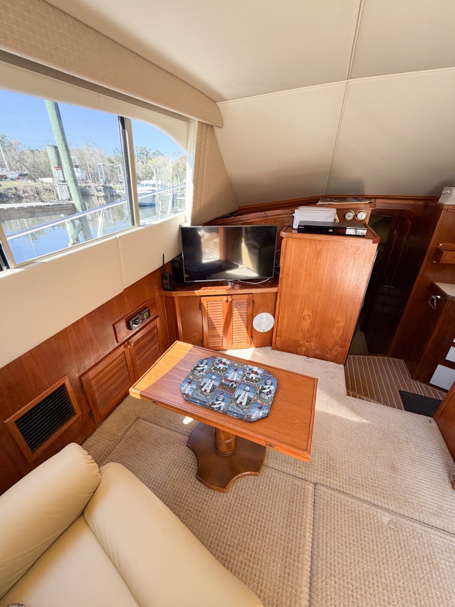 GONE GIRL 36ft Pacemaker Yacht For Sale