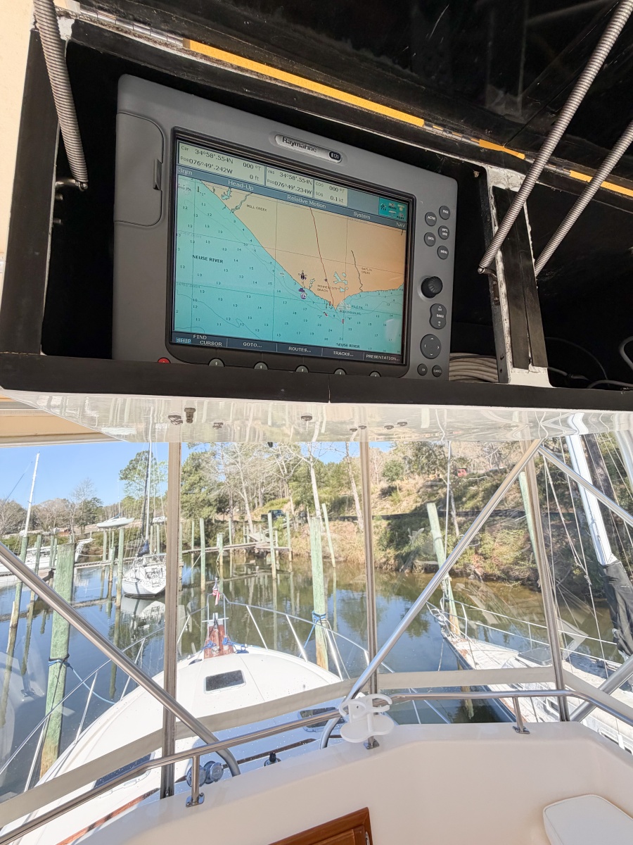 36' 1988 Pacemaker 36 Convertible