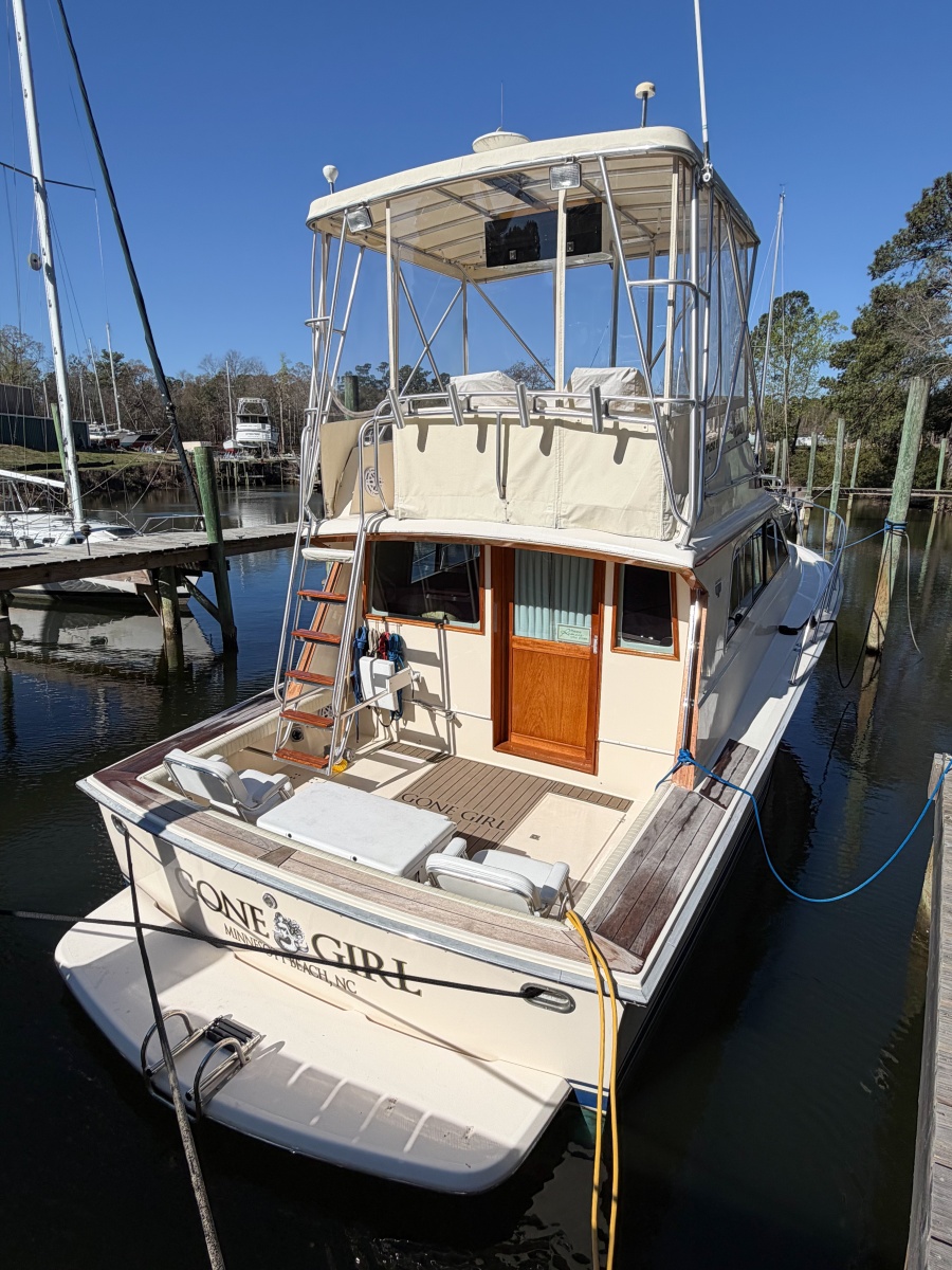 36' 1988 Pacemaker 36 Convertible