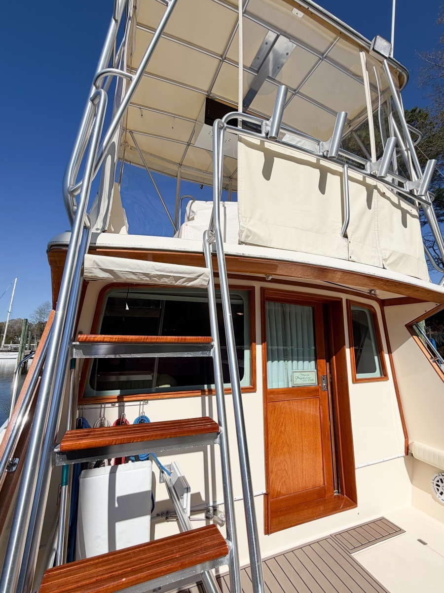 GONE GIRL 36ft Pacemaker Yacht For Sale