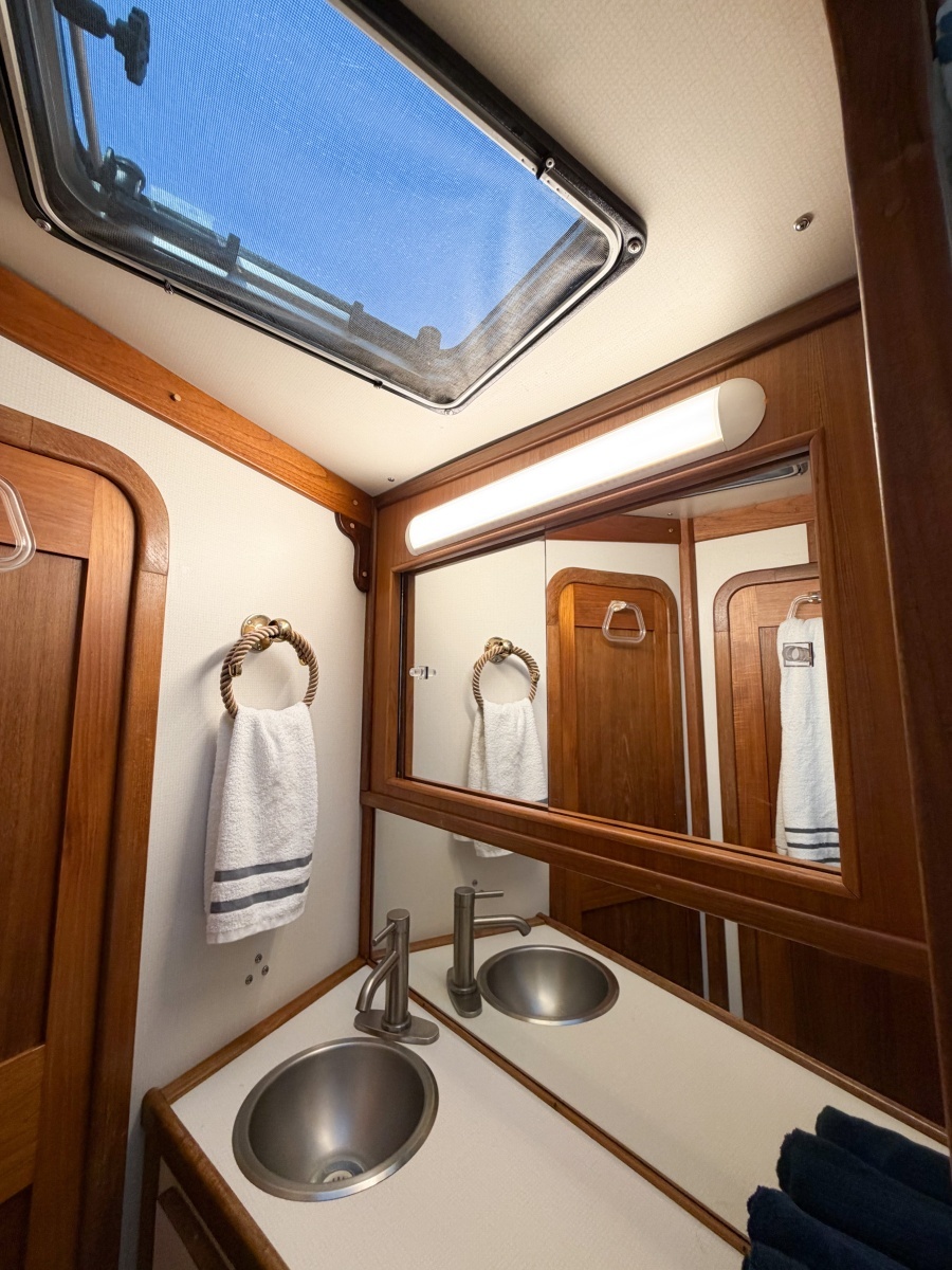 GONE GIRL 36ft Pacemaker Yacht For Sale