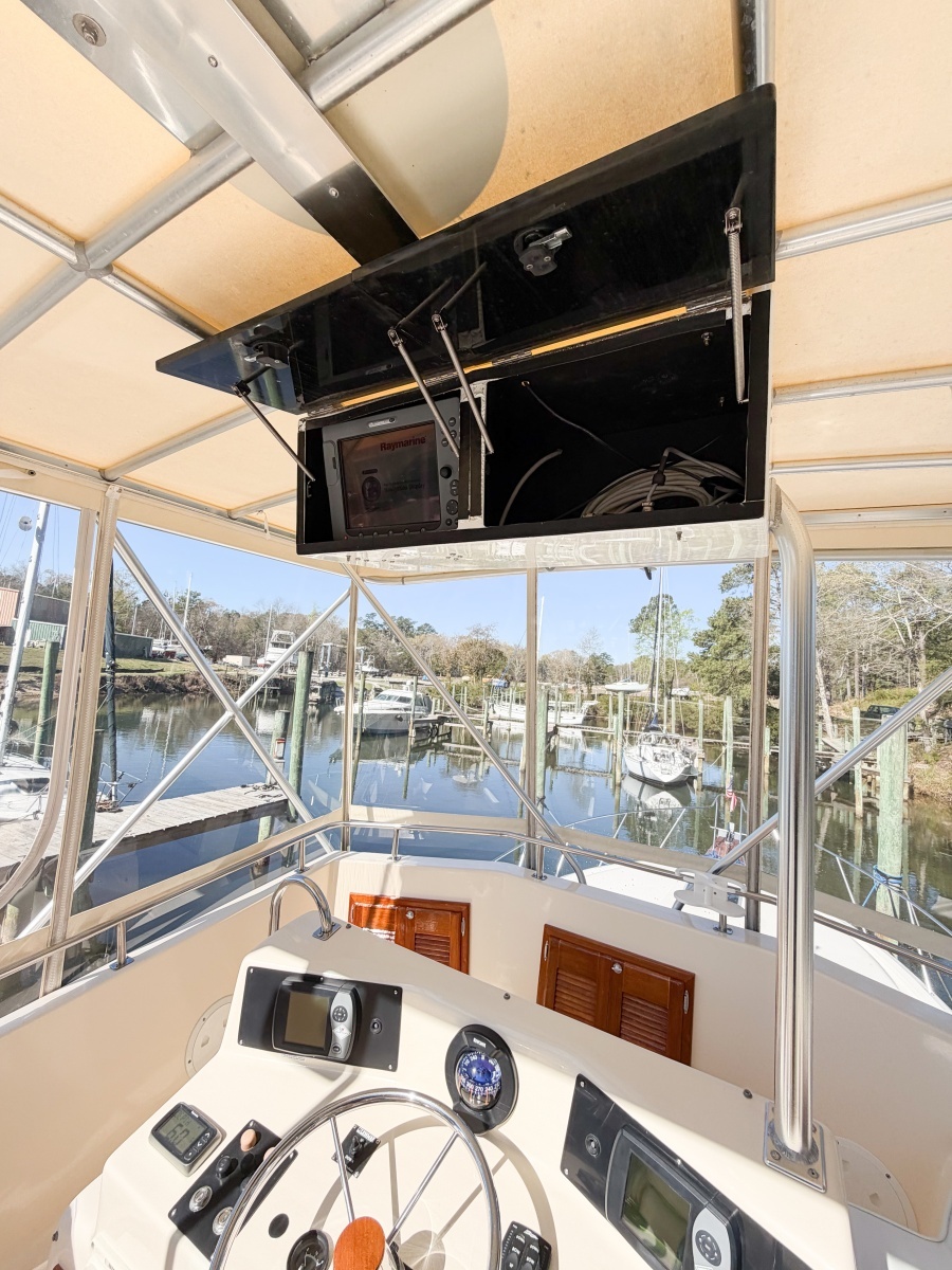 GONE GIRL 36ft Pacemaker Yacht For Sale