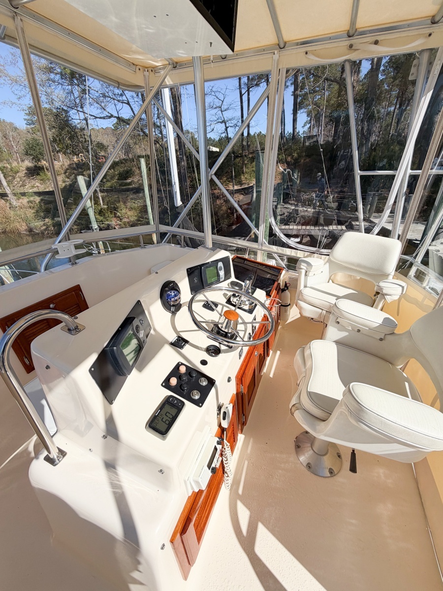 GONE GIRL 36ft Pacemaker Yacht For Sale