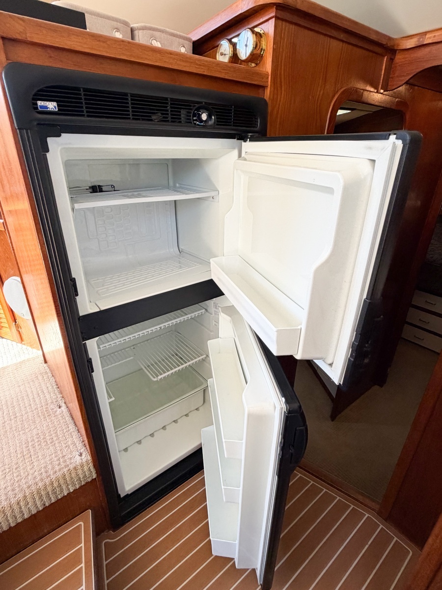 GONE GIRL 36ft Pacemaker Yacht For Sale