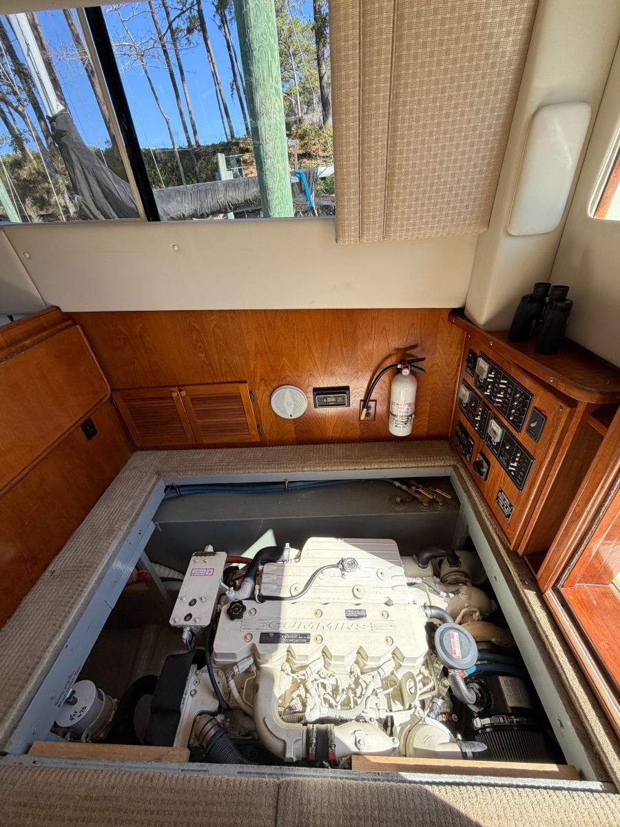 GONE GIRL 36ft Pacemaker Yacht For Sale