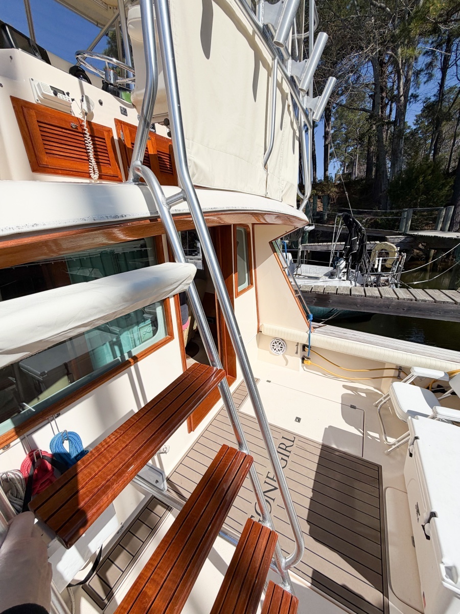GONE GIRL 36ft Pacemaker Yacht For Sale