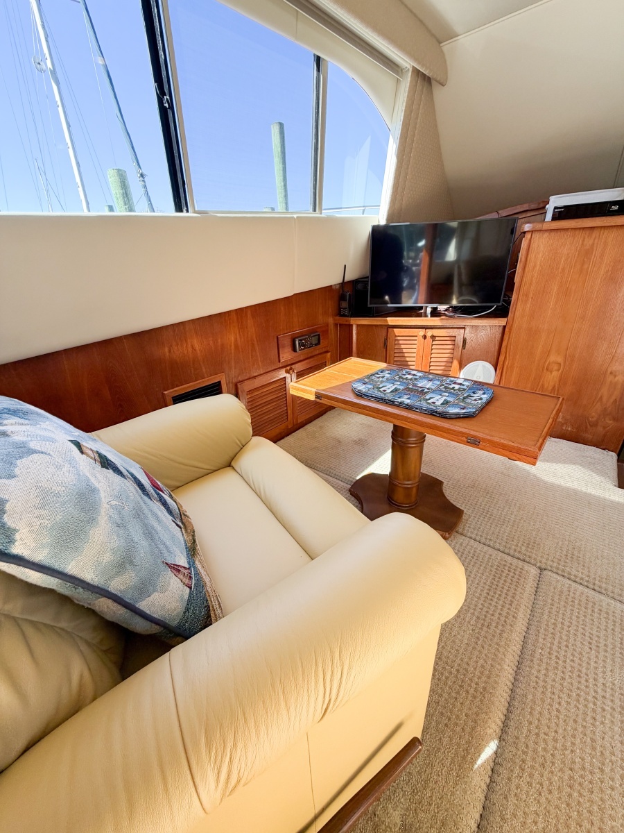 GONE GIRL 36ft Pacemaker Yacht For Sale