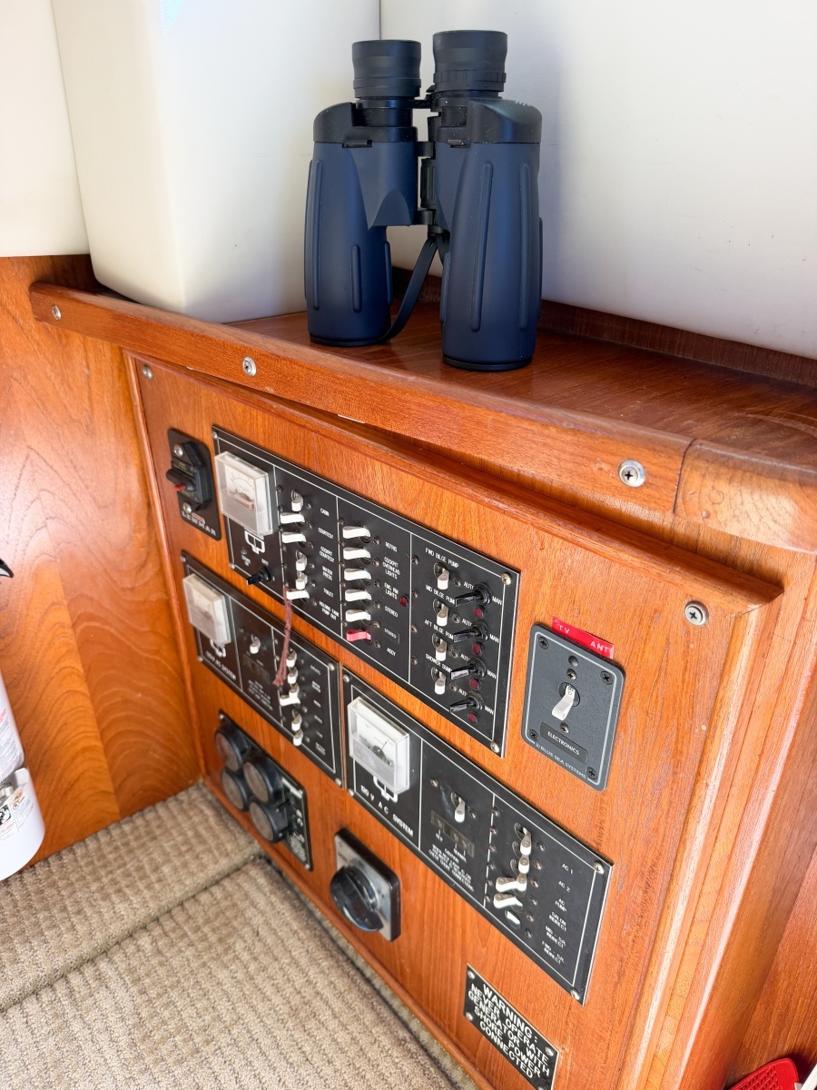 GONE GIRL 36ft Pacemaker Yacht For Sale