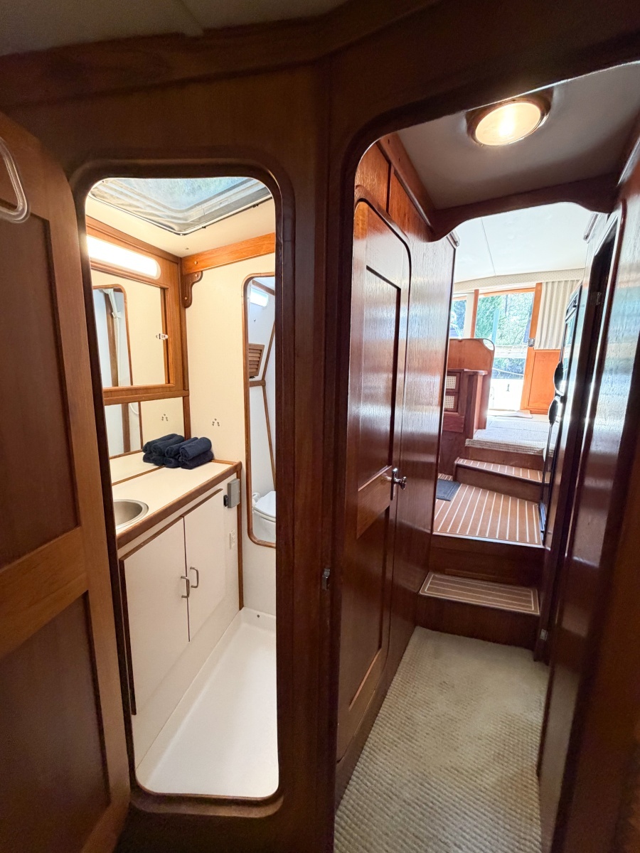 GONE GIRL 36ft Pacemaker Yacht For Sale