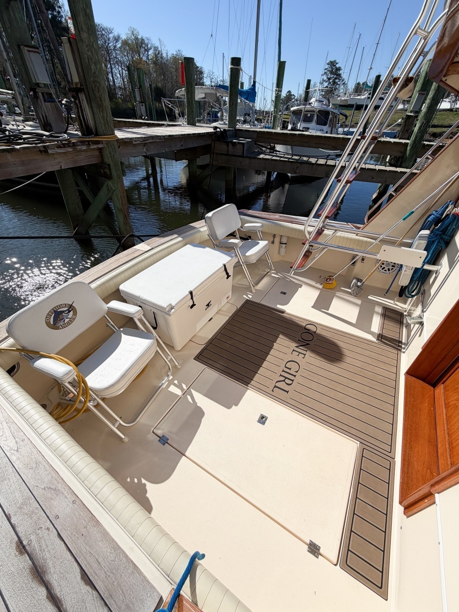 GONE GIRL 36ft Pacemaker Yacht For Sale