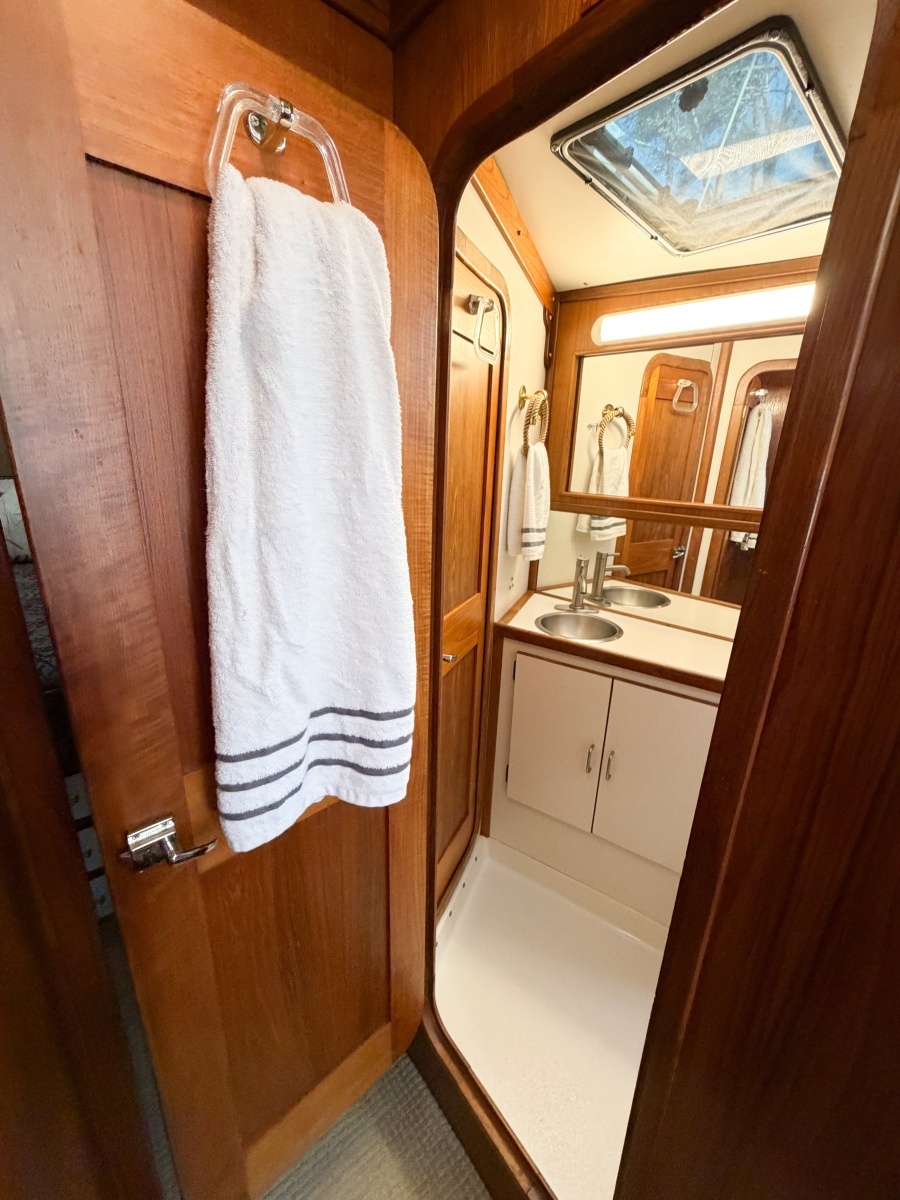 GONE GIRL 36ft Pacemaker Yacht For Sale