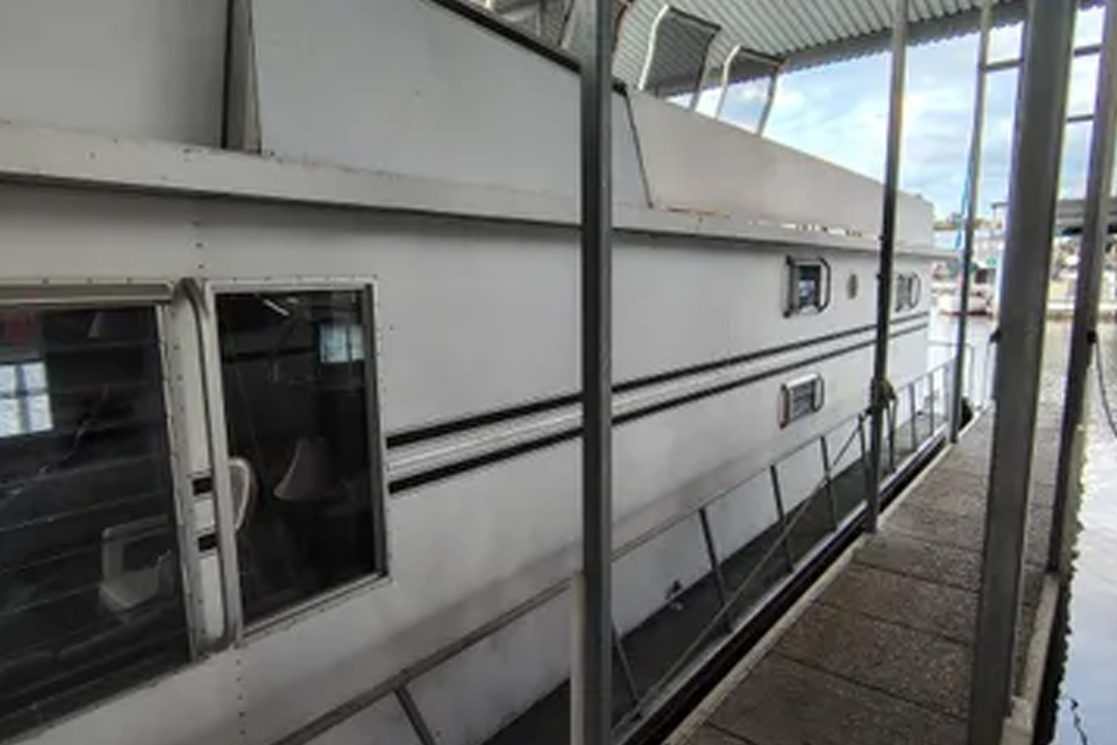 50' 1981 Lazy Days 50