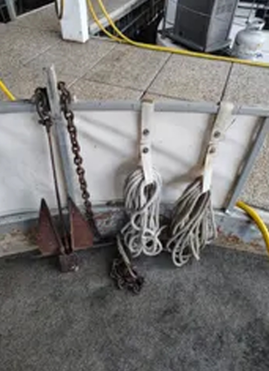 50' 1981 Lazy Days 50