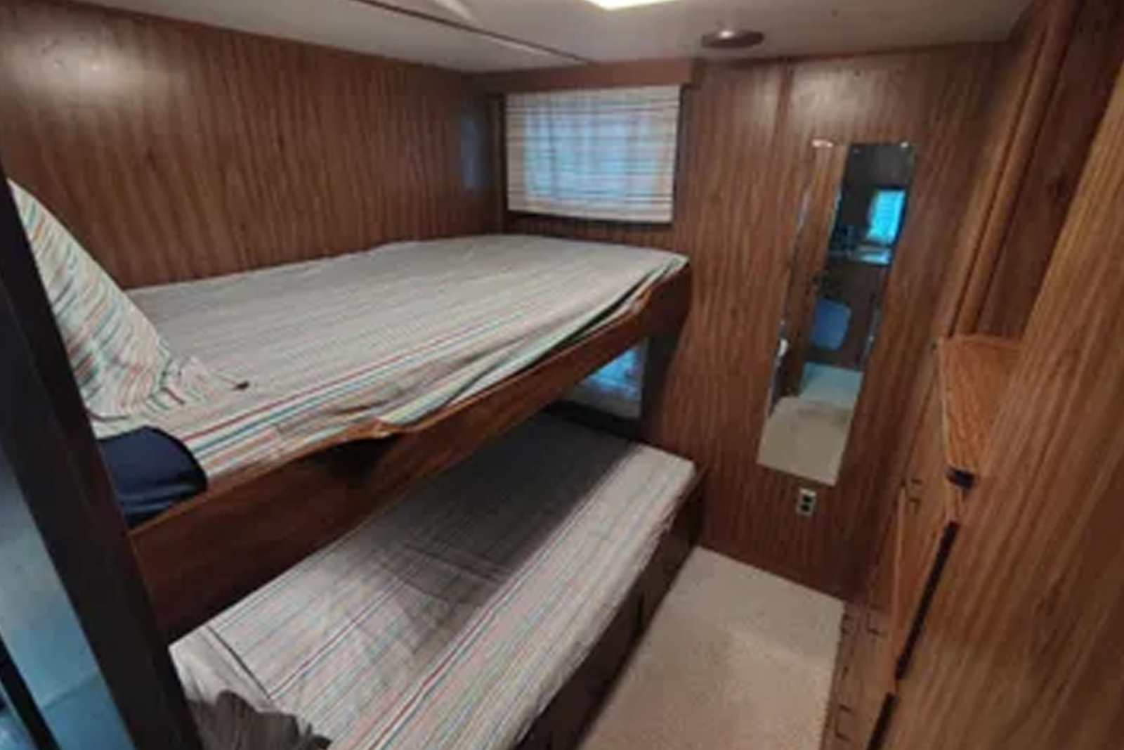 50' 1981 Lazy Days 50