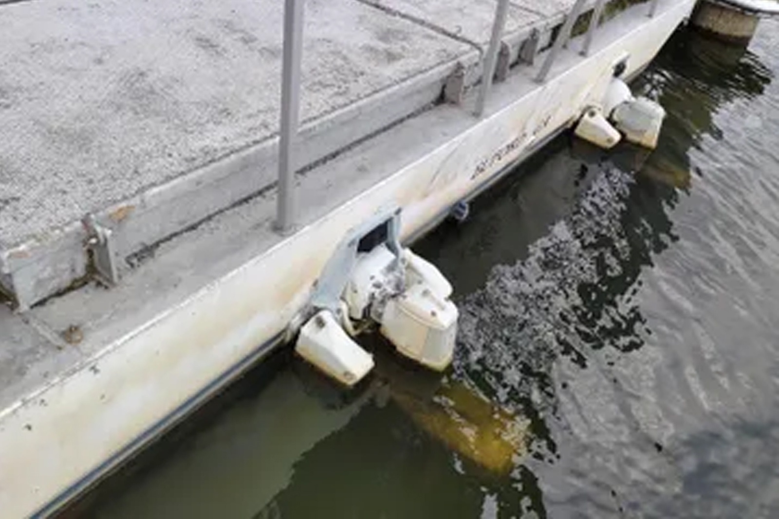 50' 1981 Lazy Days 50