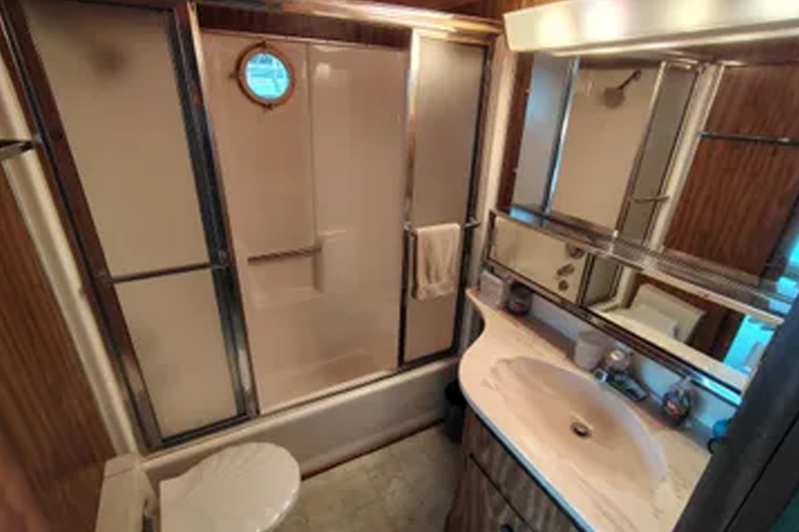 50' 1981 Lazy Days 50