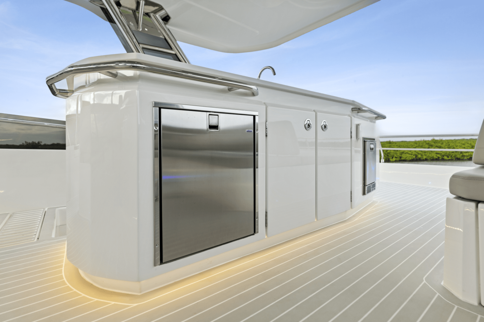 50ft Aquila Yacht For Sale