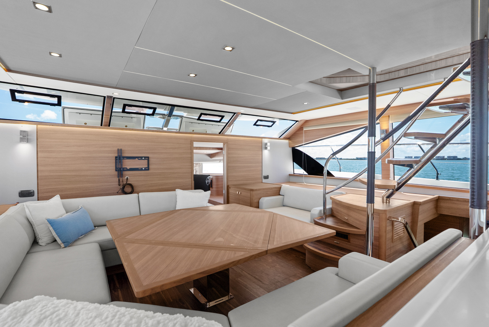 54ft Aquila Yacht For Sale