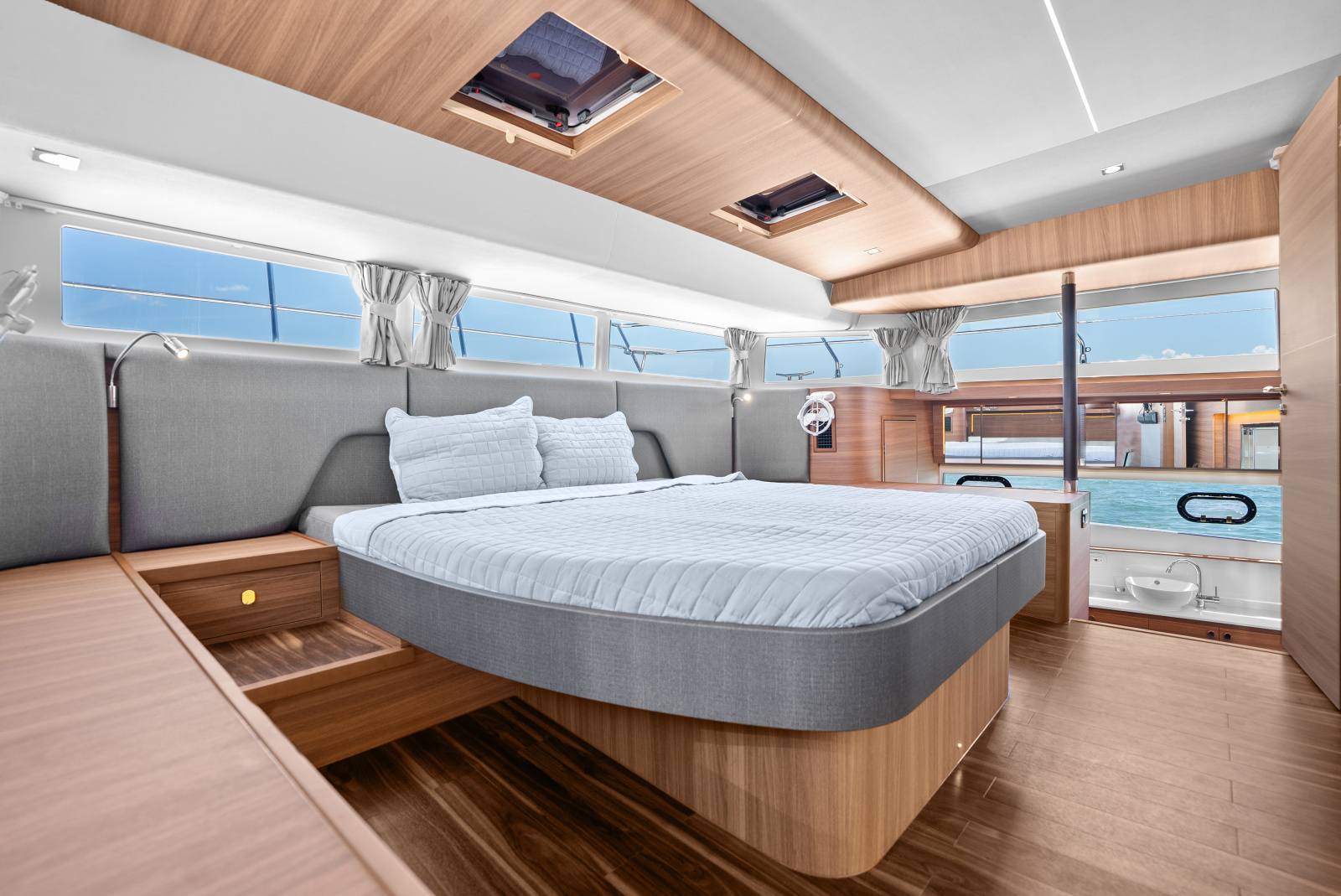 54ft Aquila Yacht For Sale