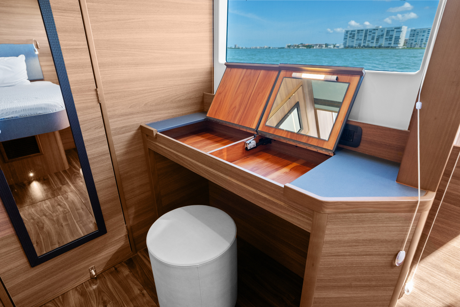54ft Aquila Yacht For Sale