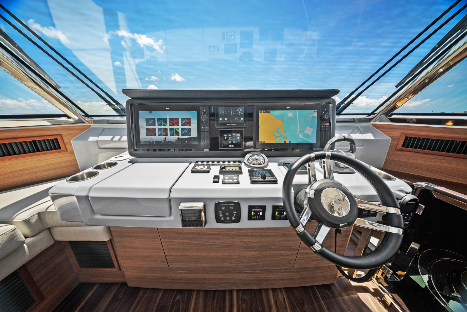 54ft Aquila Yacht For Sale