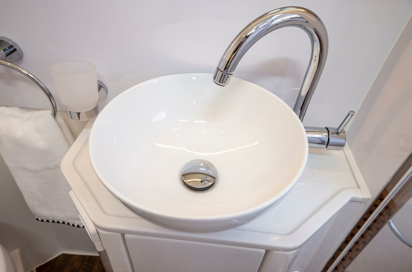 54ft Aquila Yacht For Sale