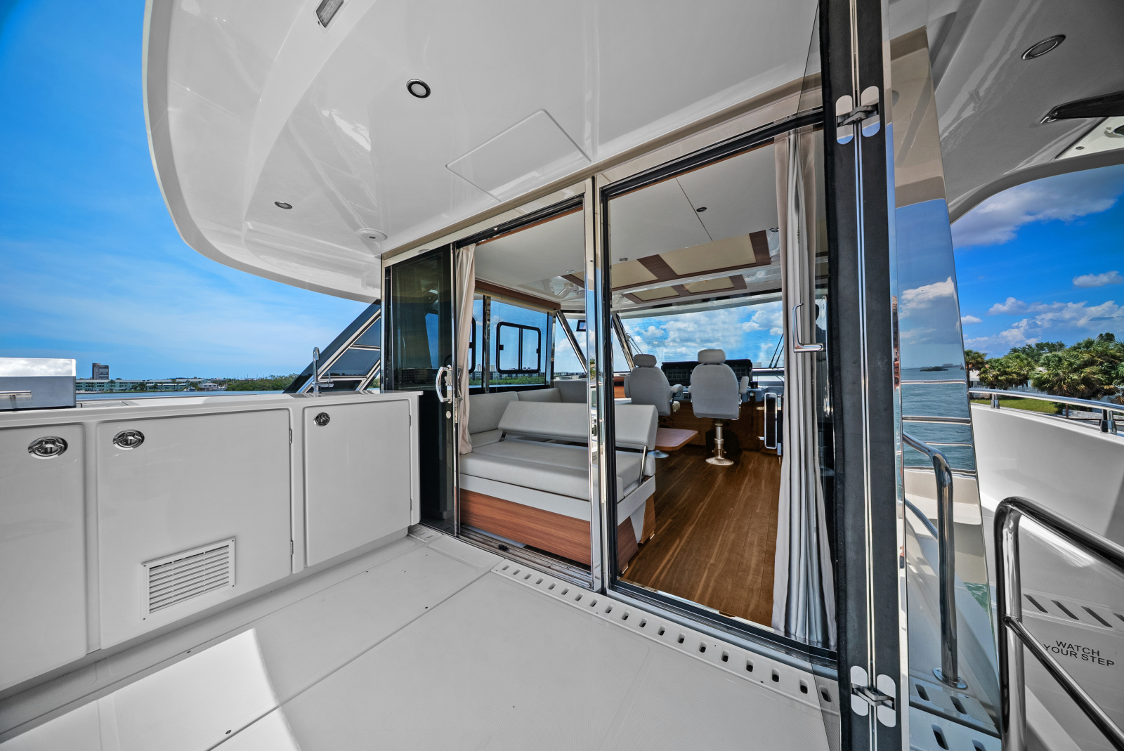 54ft Aquila Yacht For Sale