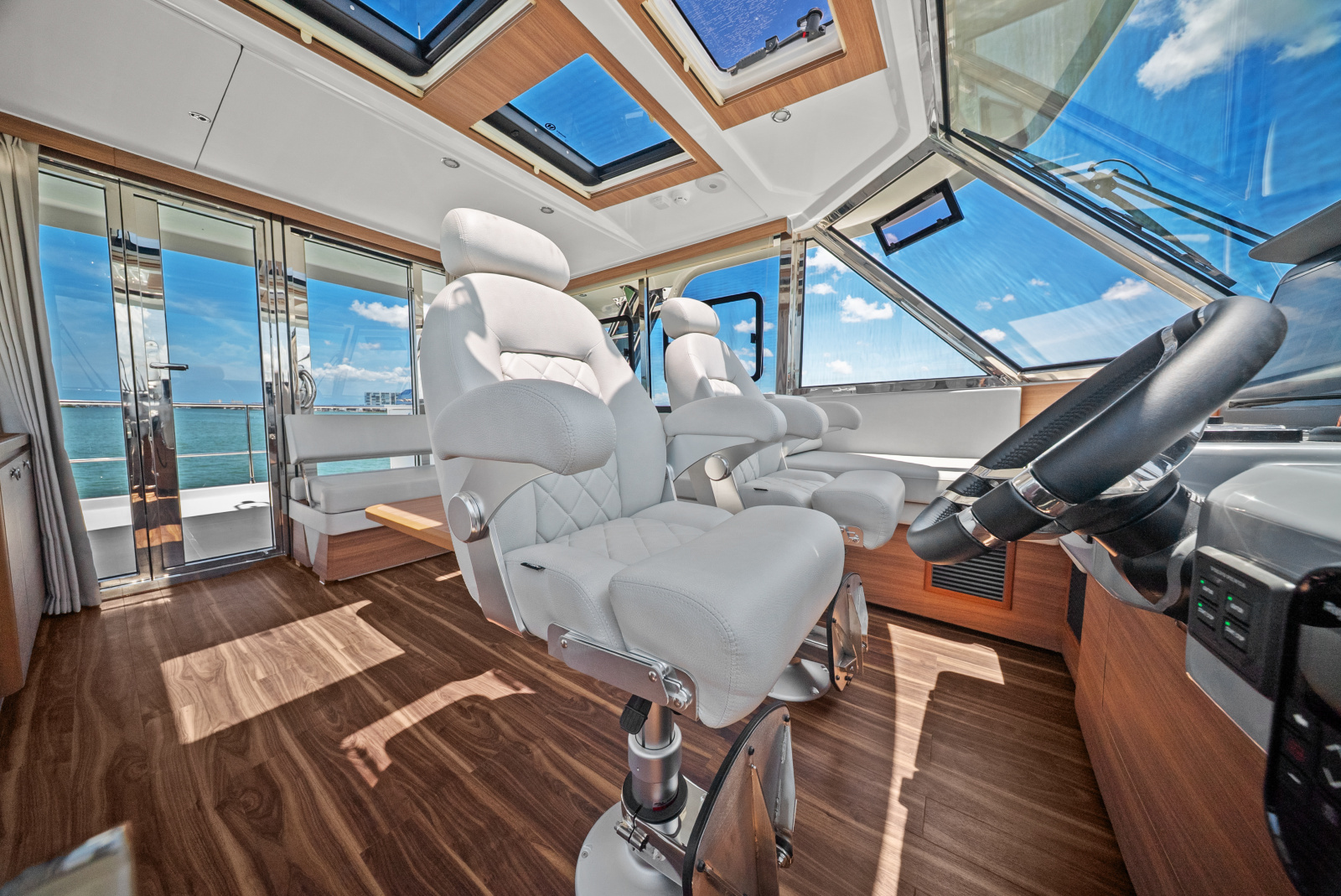 54ft Aquila Yacht For Sale