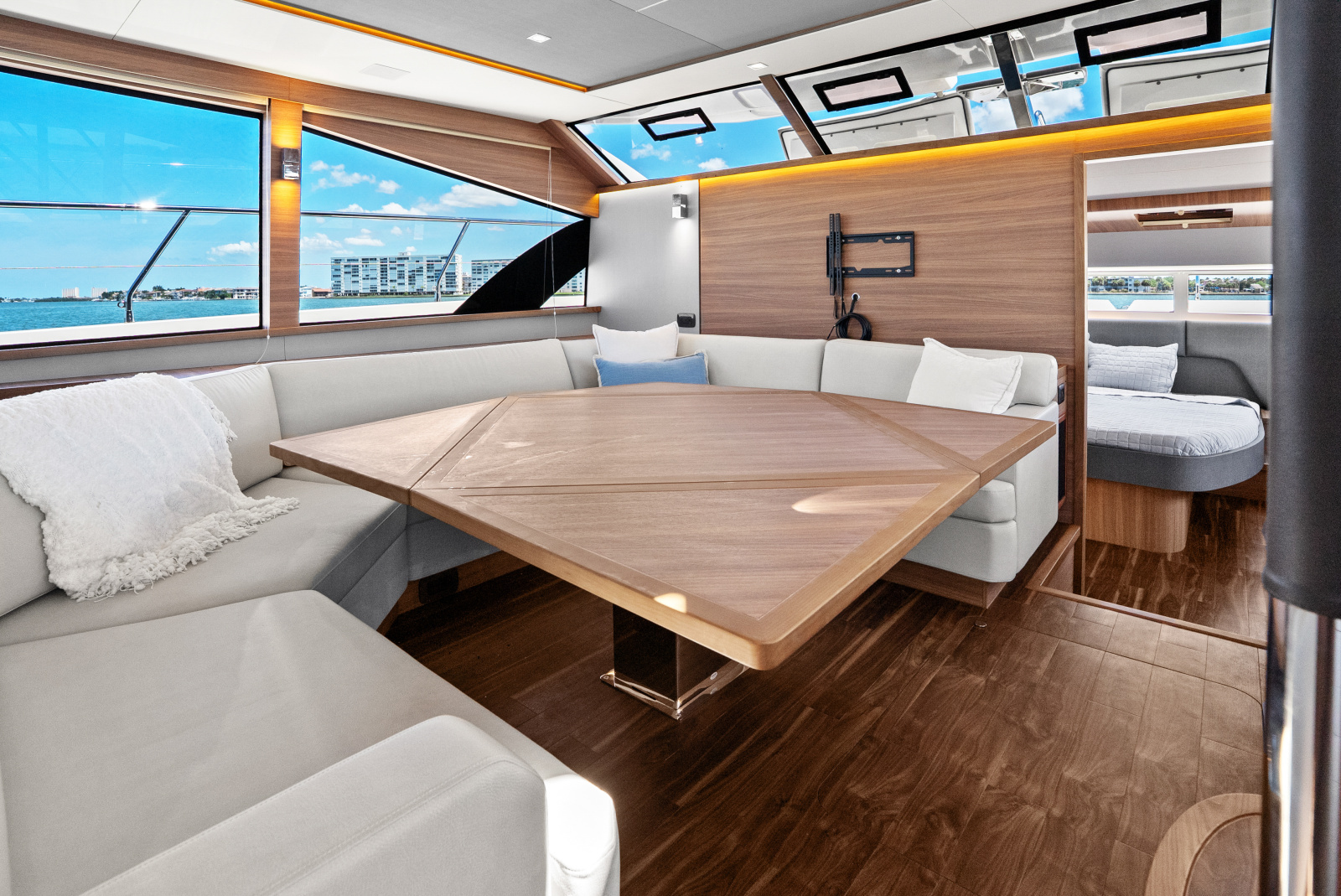 54ft Aquila Yacht For Sale