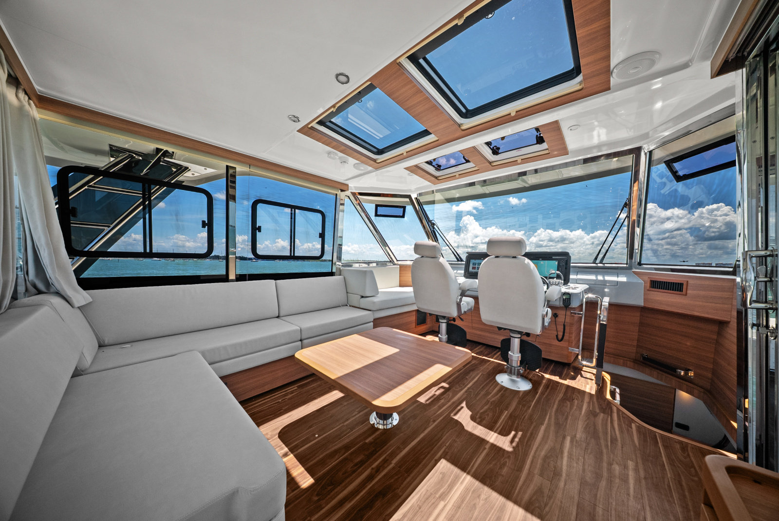 54ft Aquila Yacht For Sale