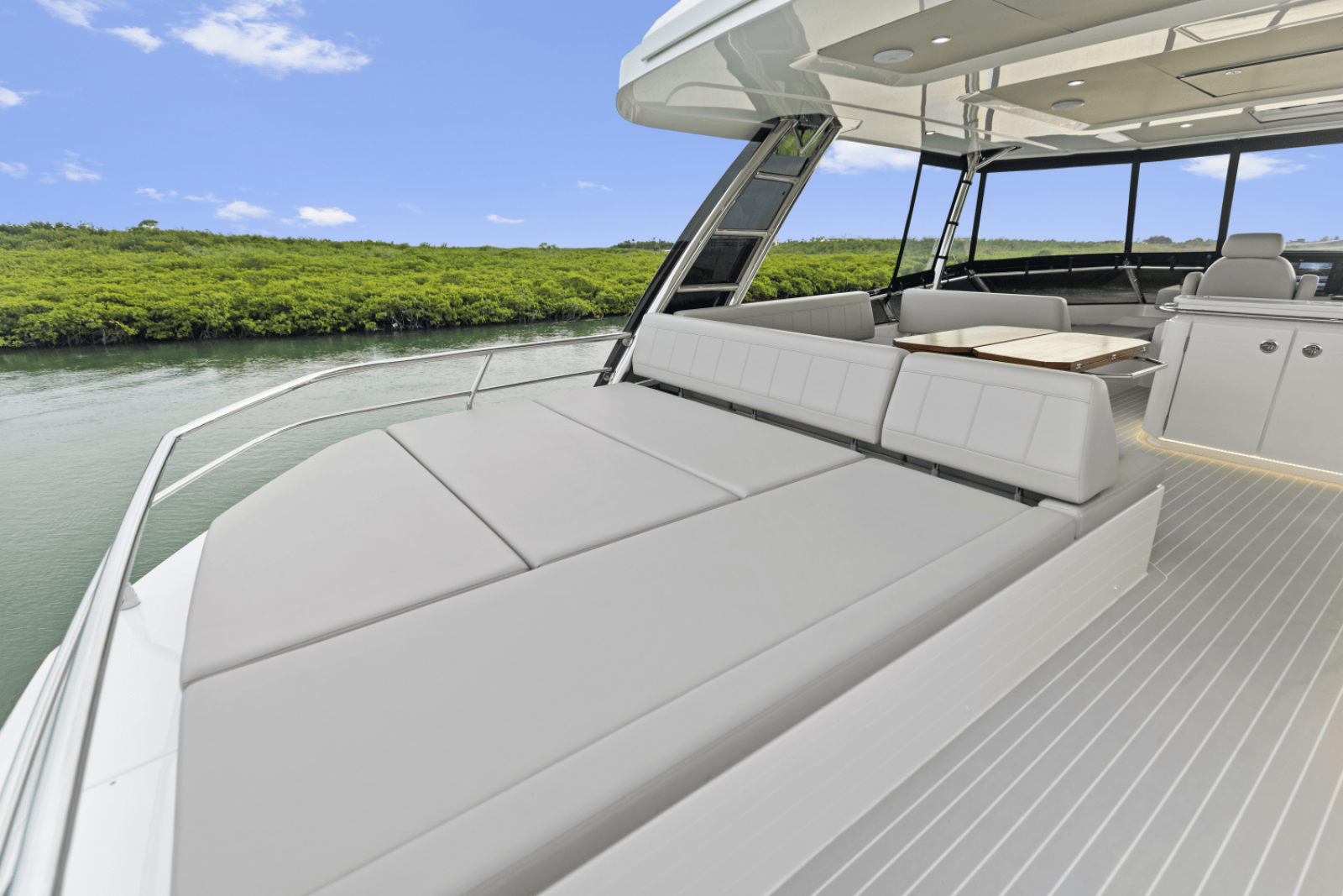 52ft Aquila Yacht For Sale