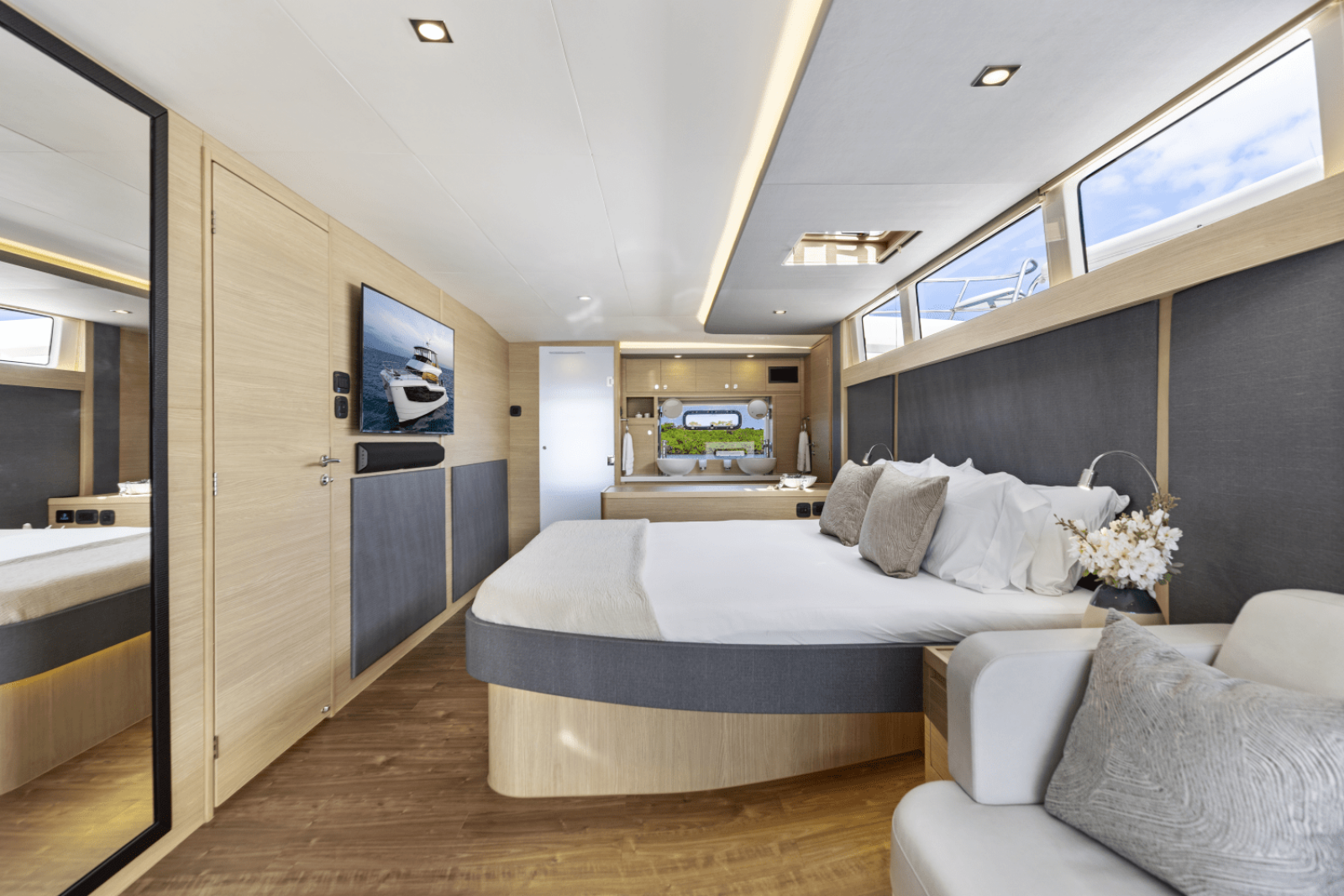 52ft Aquila Yacht For Sale