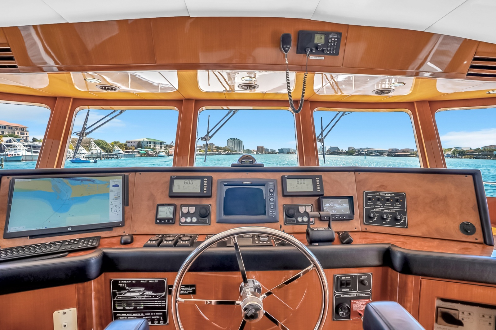 82' 2006 Jefferson Starship