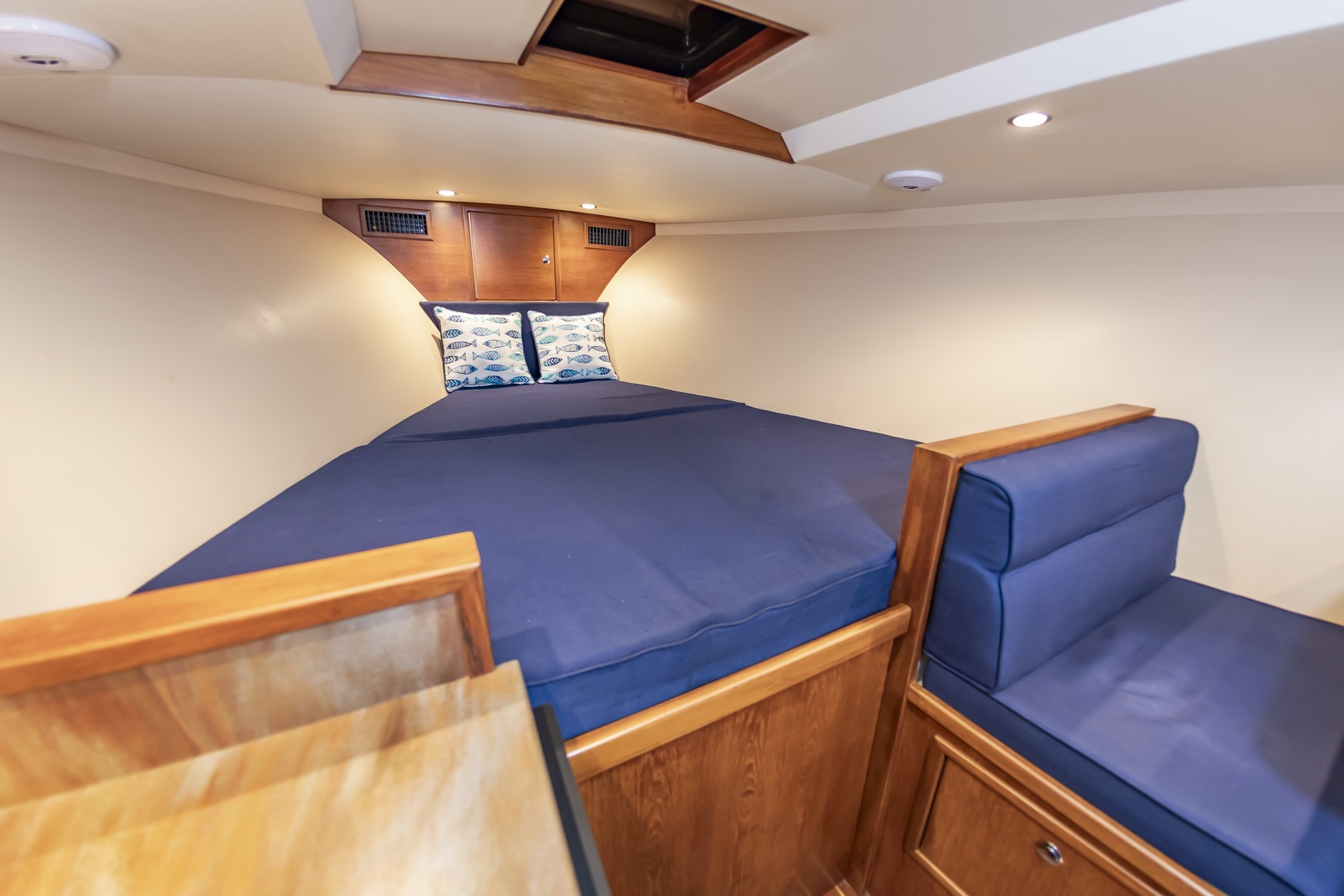 2009 CUSTOM CAROLINA 36 Express
