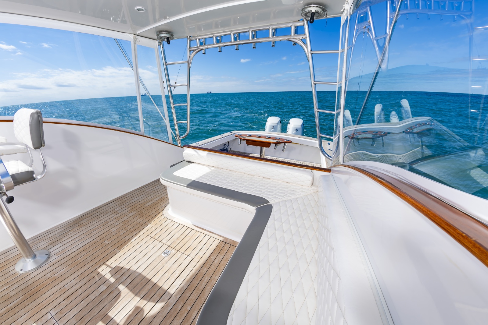2009 CUSTOM CAROLINA 36 Express