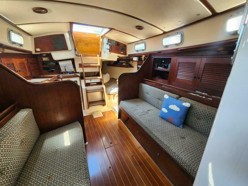 34' 1986 Tartan 34-2