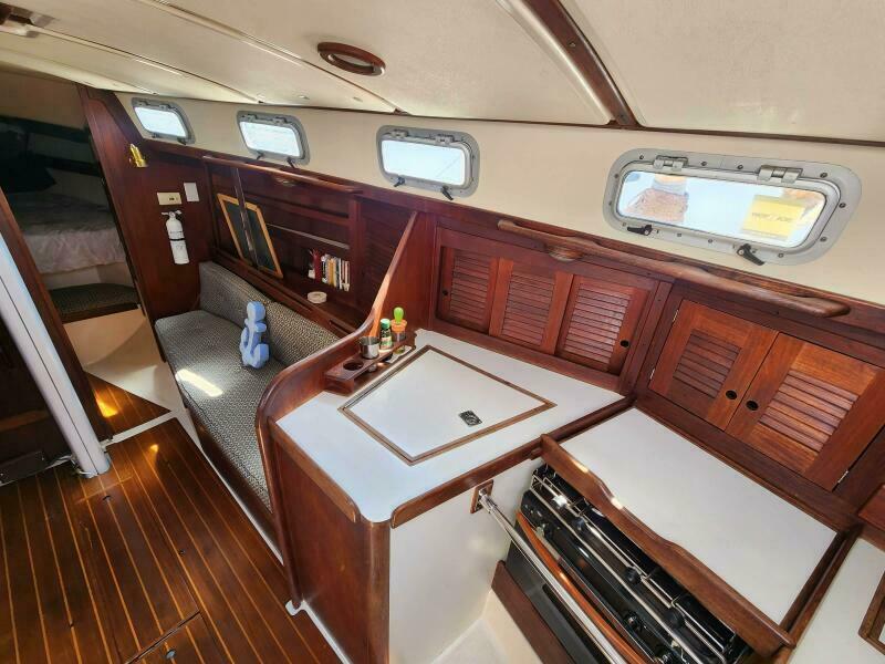 34' 1986 Tartan 34-2