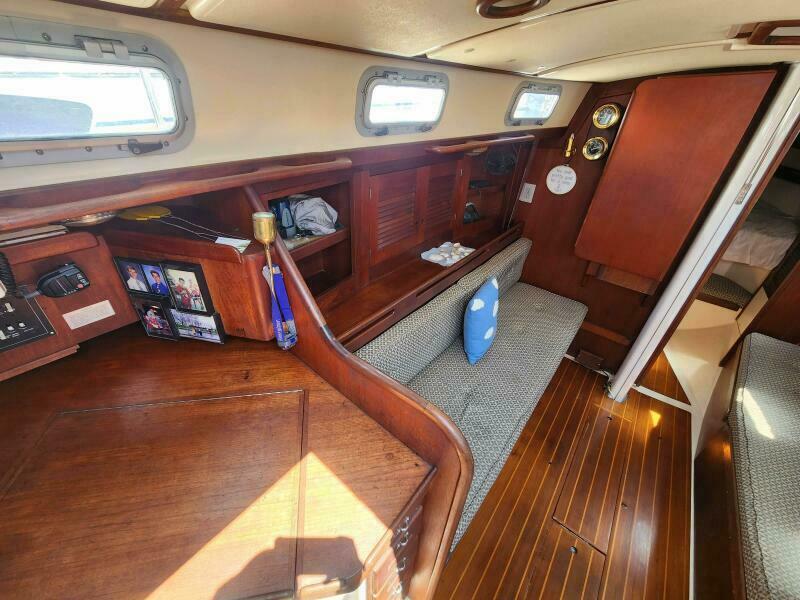 34' 1986 Tartan 34-2