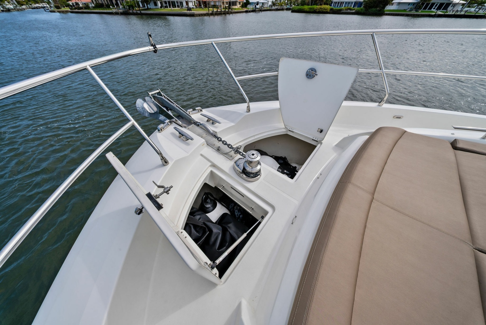 55' 2015 Prestige 550