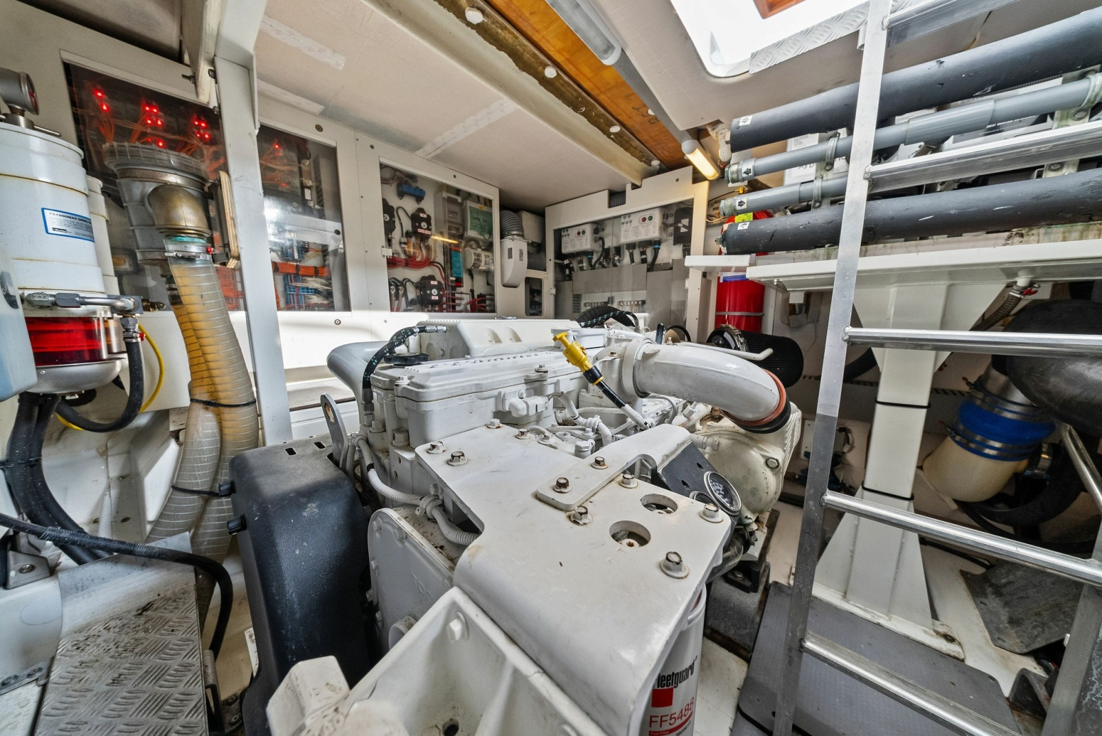 55' 2015 Prestige 550