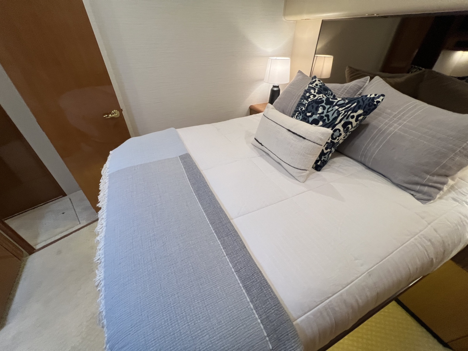 Viking 52 LET IT RAIN - Master Stateroom