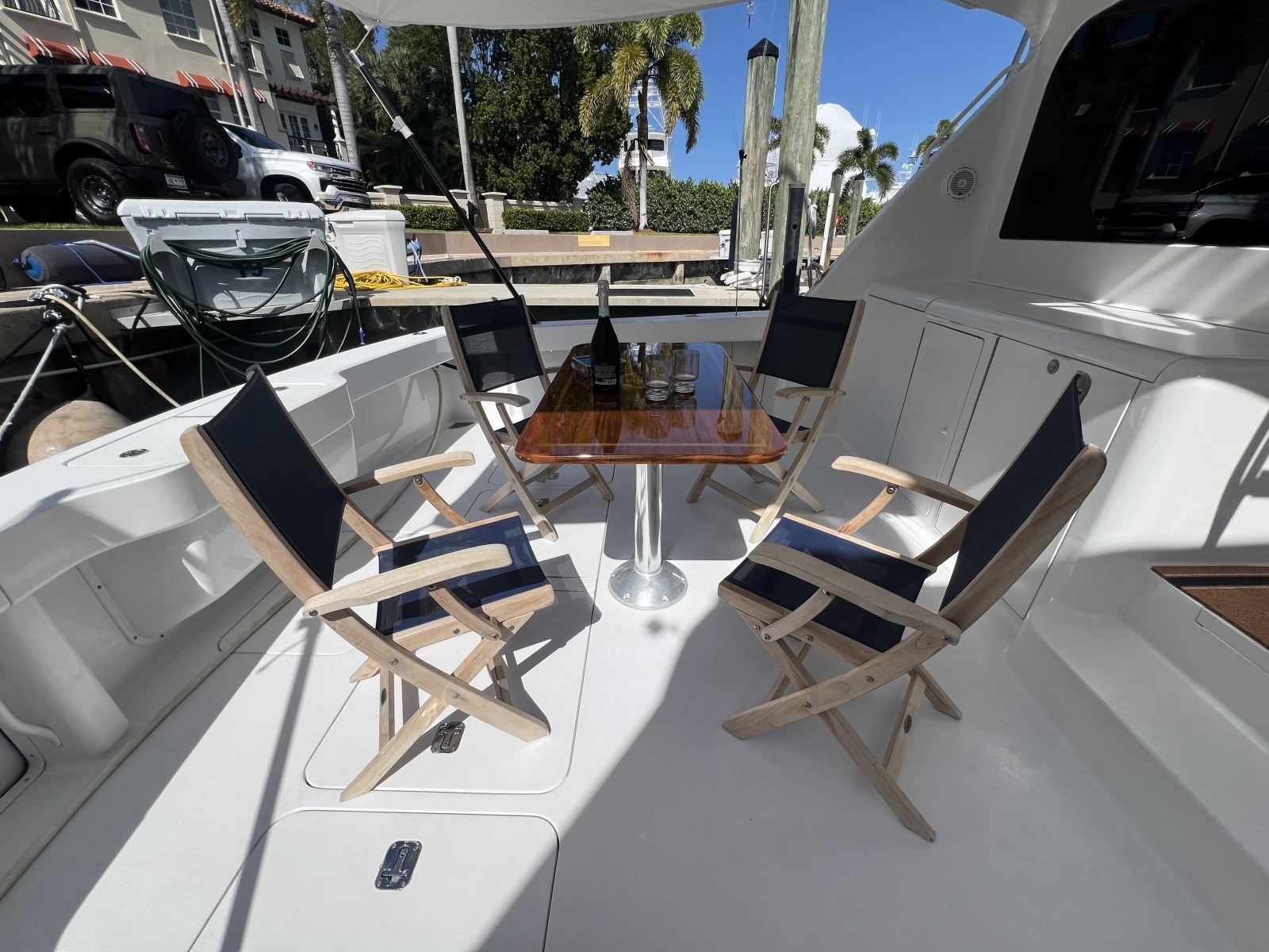 52' 2003 Viking 52 Convertible