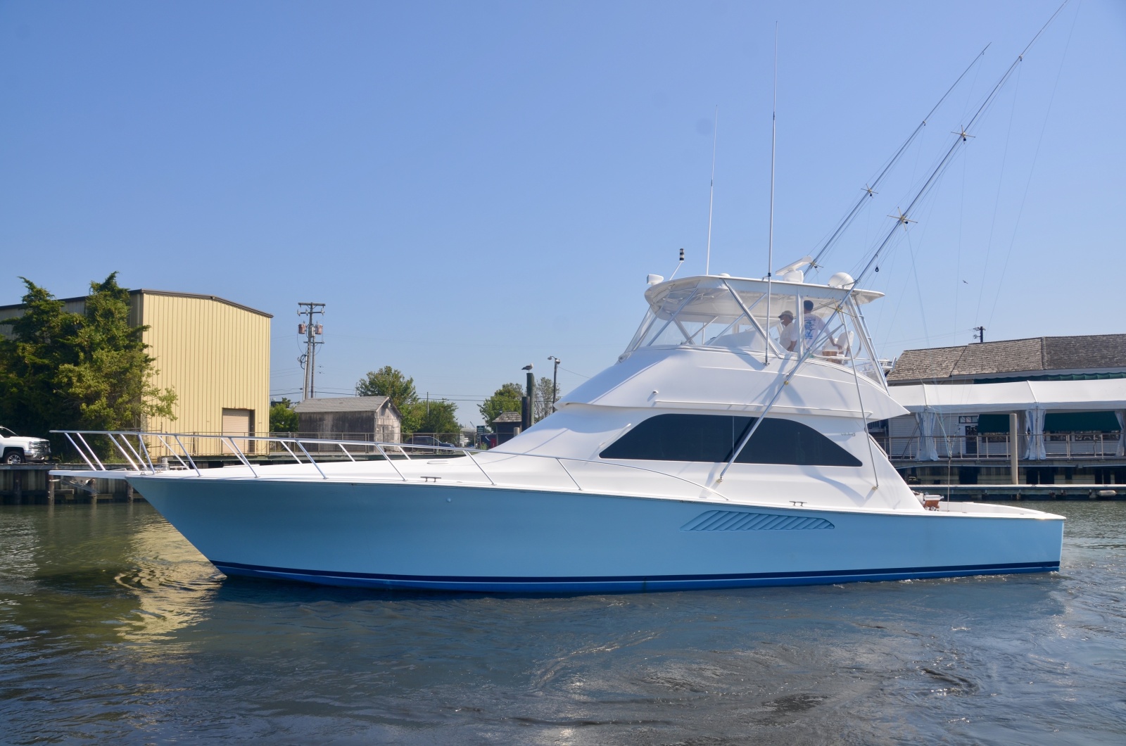 52' 2003 Viking 52 Convertible