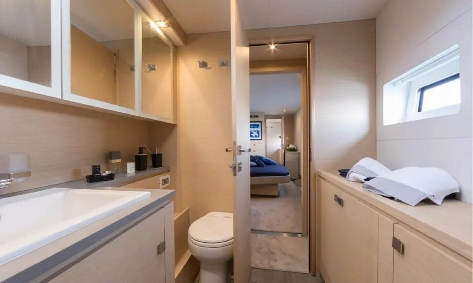 44' 2018 Fountaine Pajot MY 44